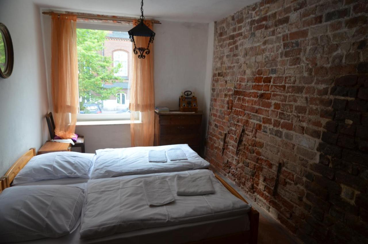 لوبيك Altstadthotel Zum Goldenen Anker المظهر الخارجي الصورة