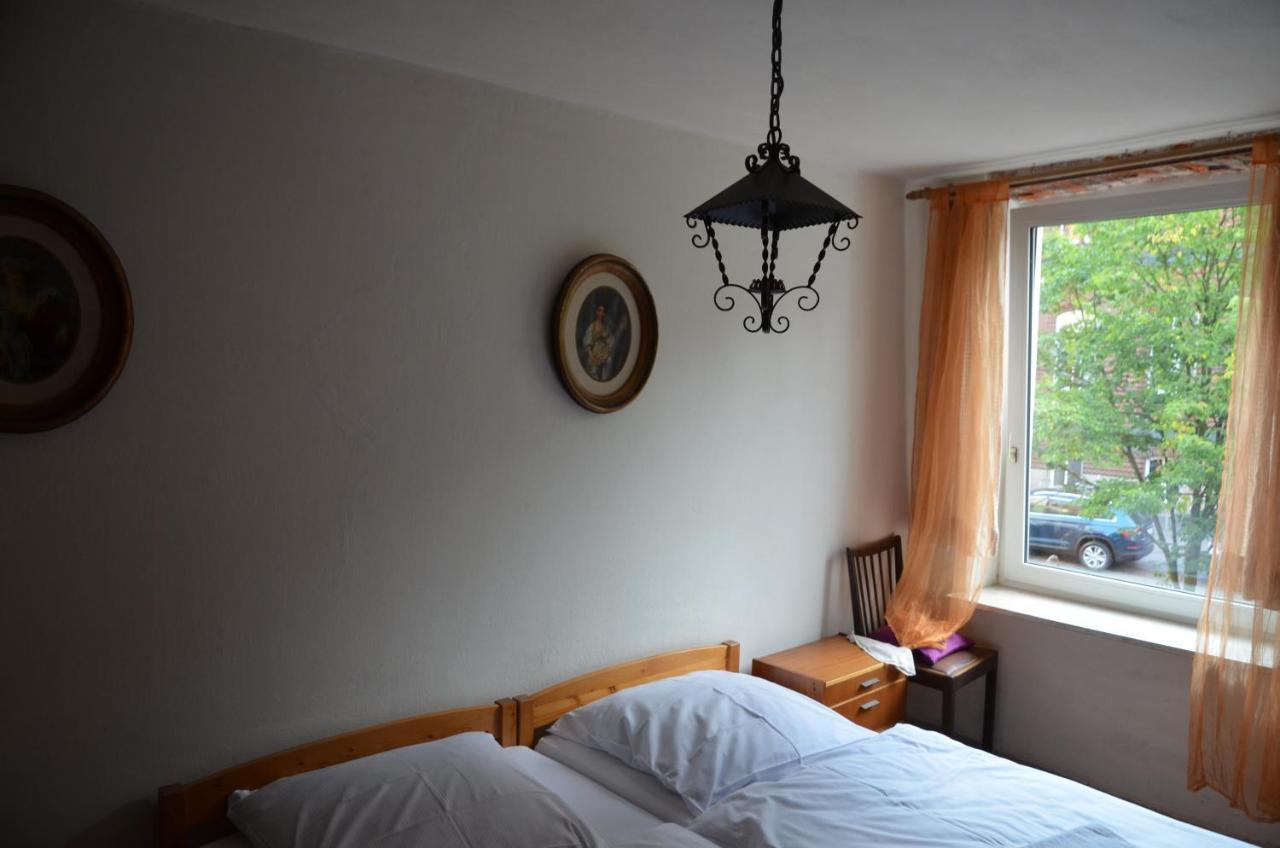 لوبيك Altstadthotel Zum Goldenen Anker المظهر الخارجي الصورة